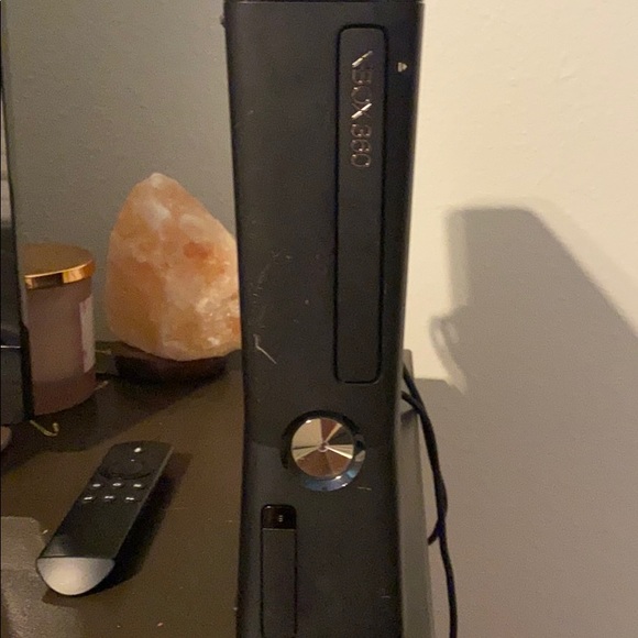 COPY - Xbox 360 Console - Picture 2 of 4